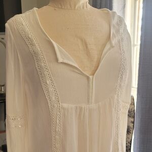 Arizona Jean Company Cream Textured Top